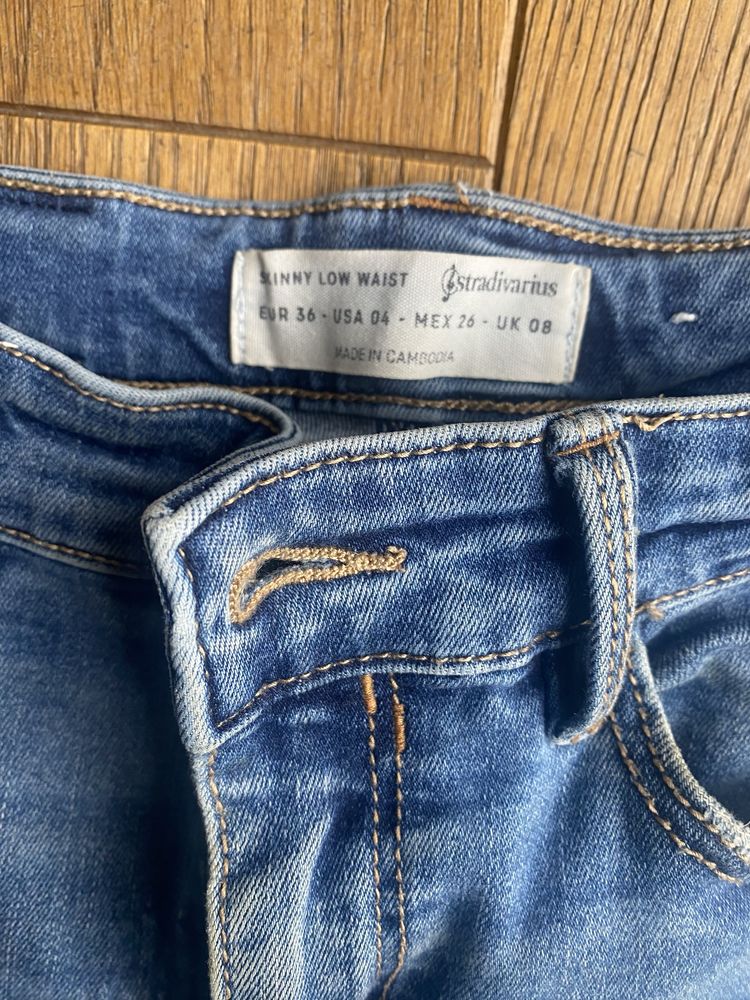 Spodnie jeansowe rurki stradivarius S 36