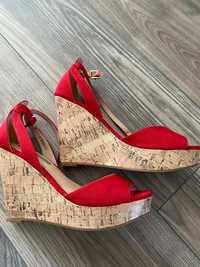 Buty na obcasie rozmiar 37 czerwone damskie