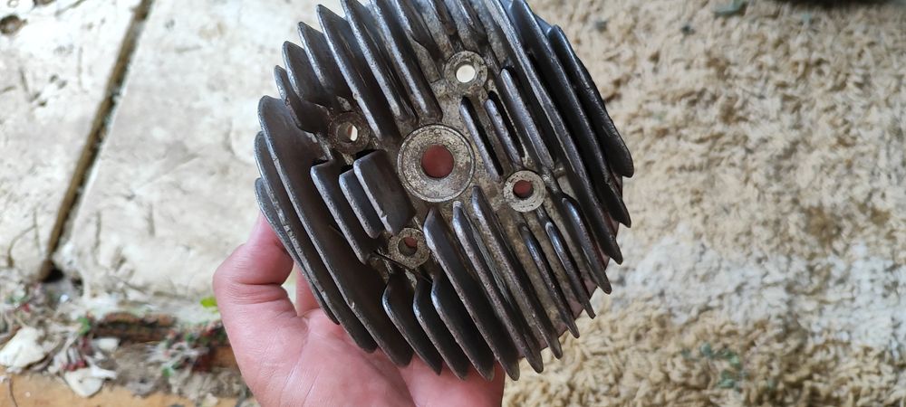 Głowica WFM 125 S01 oryginał WSK 125 dwuramówka okrągła jajko cylinder