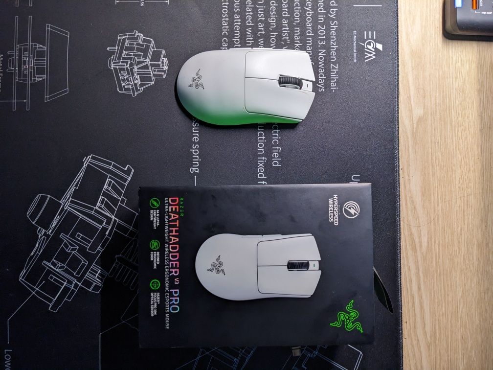 Мишка Razer deathadder v3 pro