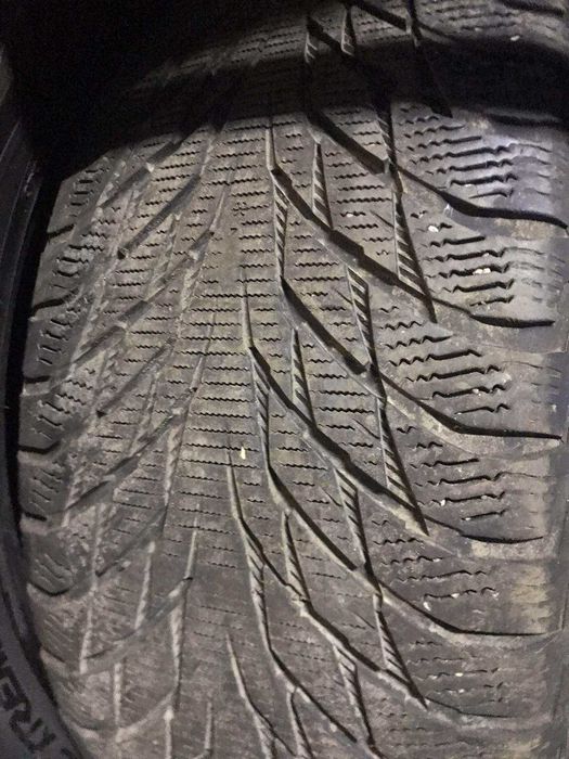 Зима 275/50/20 Nokian Hakkapeliitta 8 б/у зал 9,5мм Резина шины