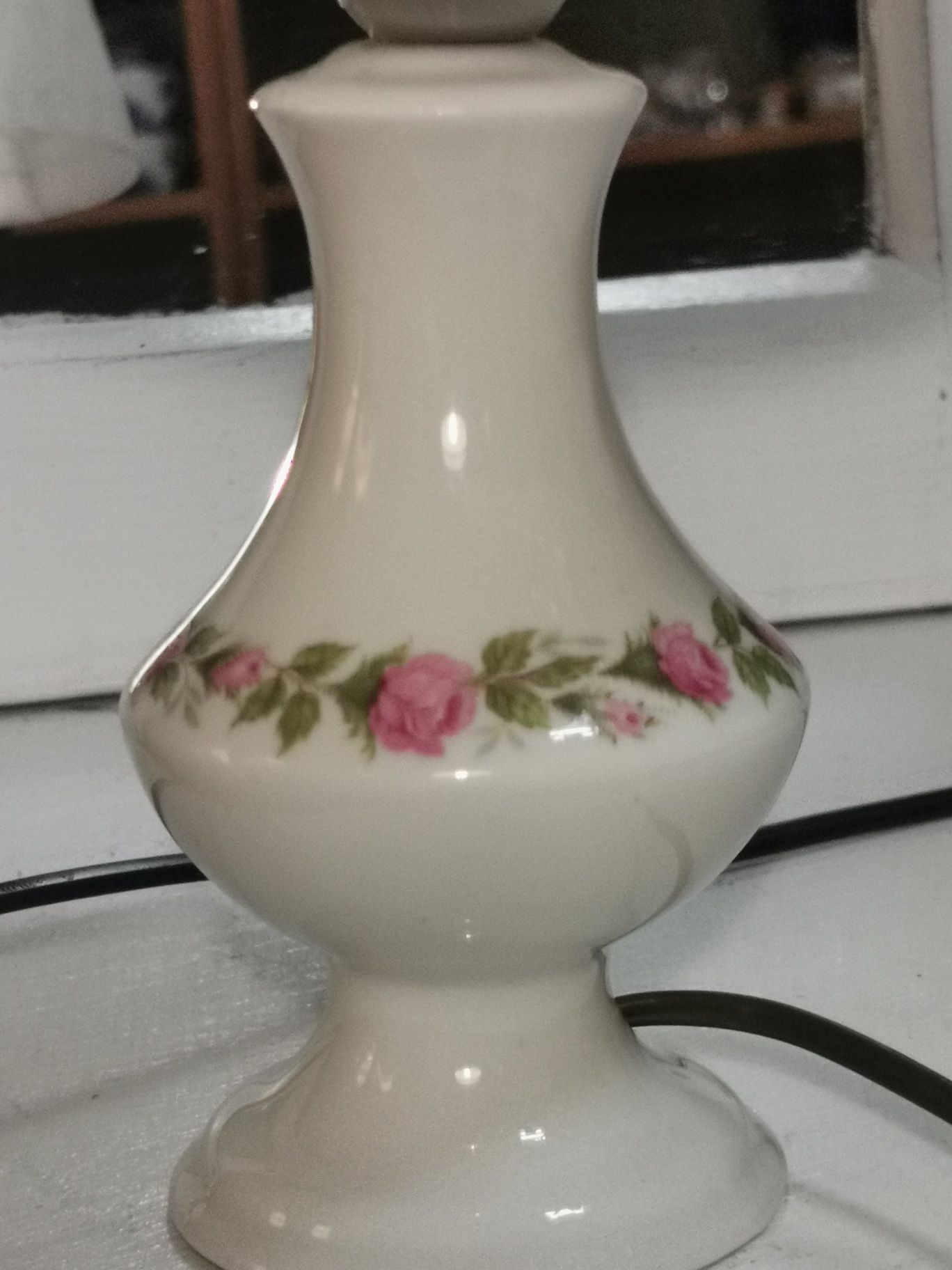 Lampka porcelanowa 27cm