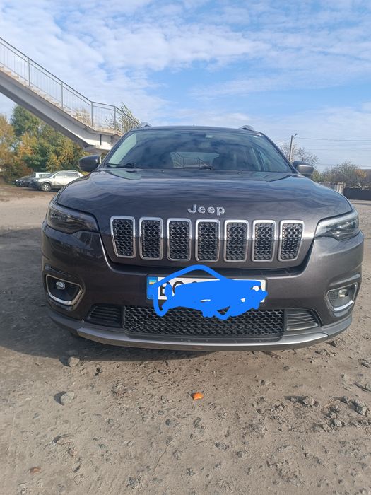 Джип черокі 3.2        .