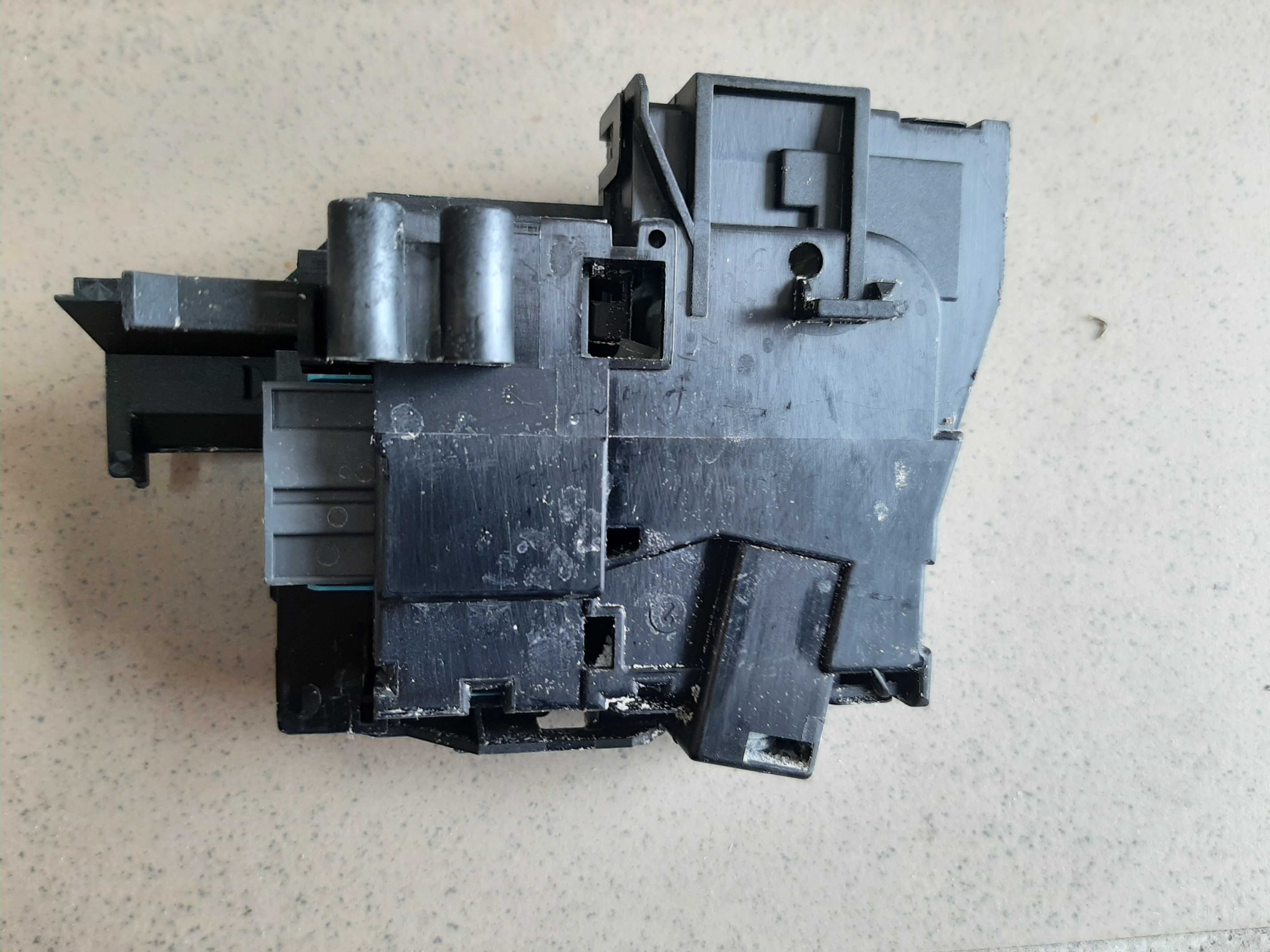 Zamek drzwi blokada pralki Whirlpool AWE 4519/P