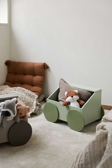Pojemnik na zabawki drewniany H&M Home kształt wagonu