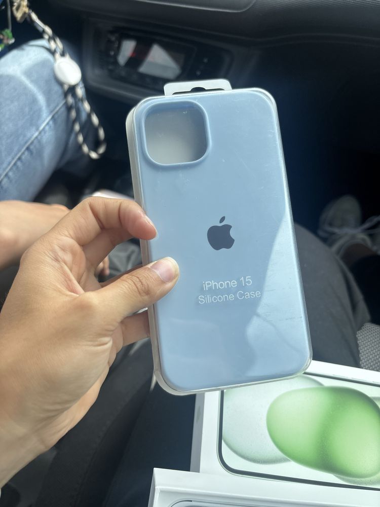 iPhone 15 - 128GB Azul (COMO NOVO)