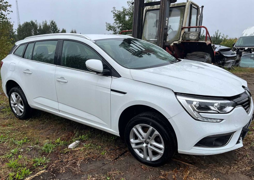 Renault Megane IV бампер передній задній є всі б/у запчастини розборка