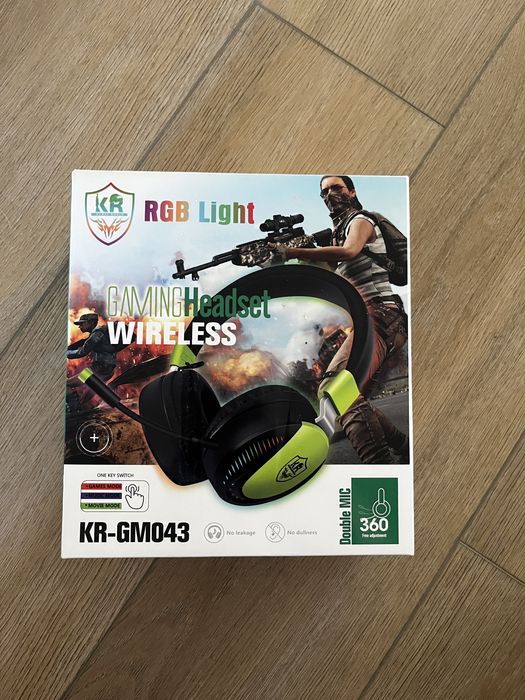 Gaming headphones ainda celados na caixa original