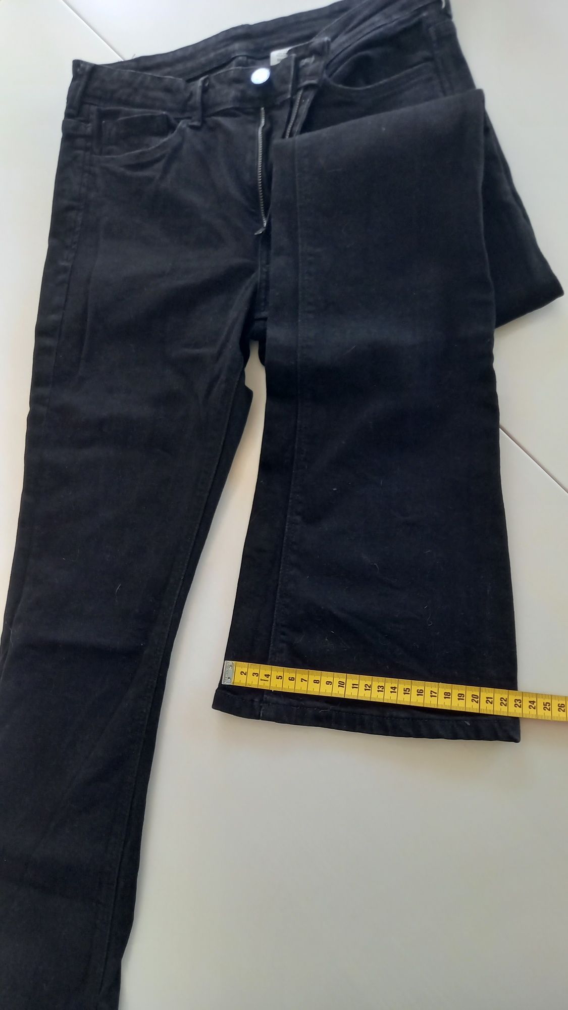 Spodnie jeans czarny H&M wysoki stan, rozszerzana nogawka