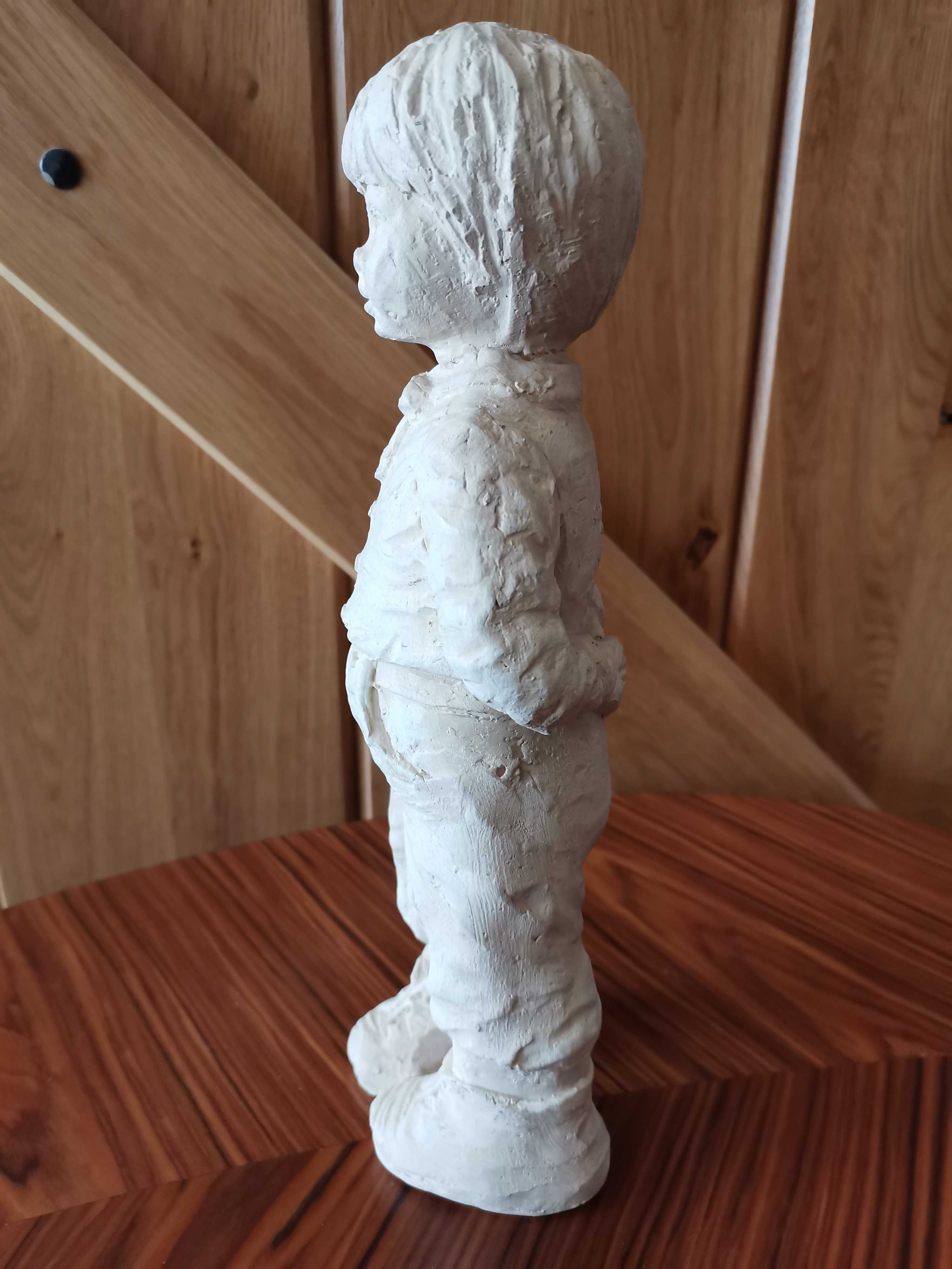 Figurka ręcznie robiona-figurka chłopca Geert Kunen -wysokość 29 cm