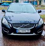 VOLVO V60 2012 року