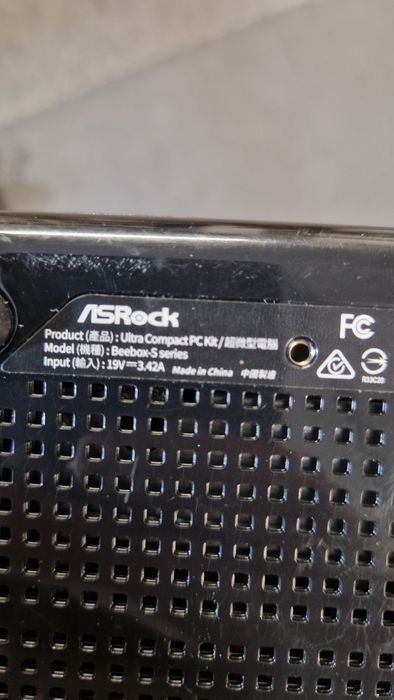 Komputer intel nuc asrock