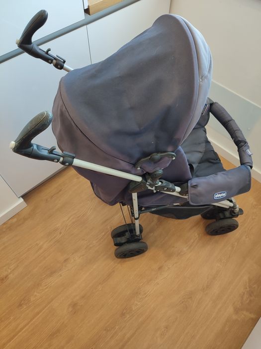 Carrinho de bebê da Chicco