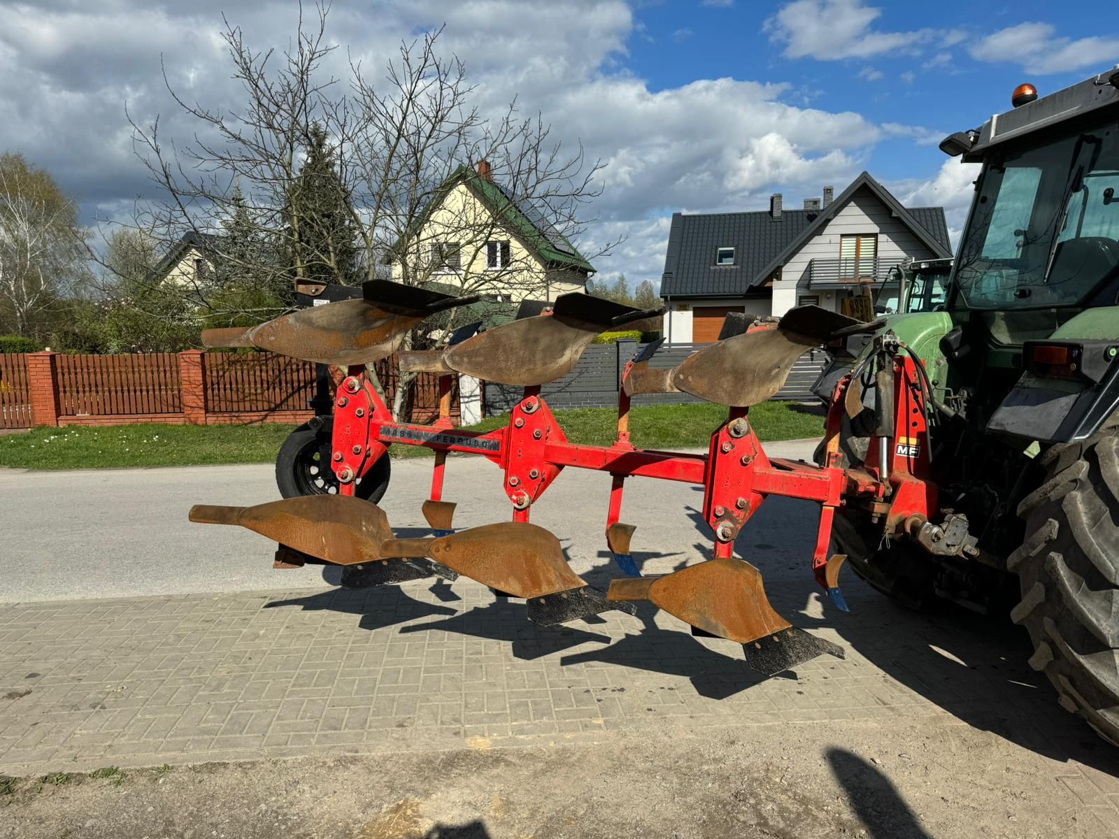 Pług 3 skibowy obrotowy 3x40 Massey Ferguson TR65 T Kuhn Huard