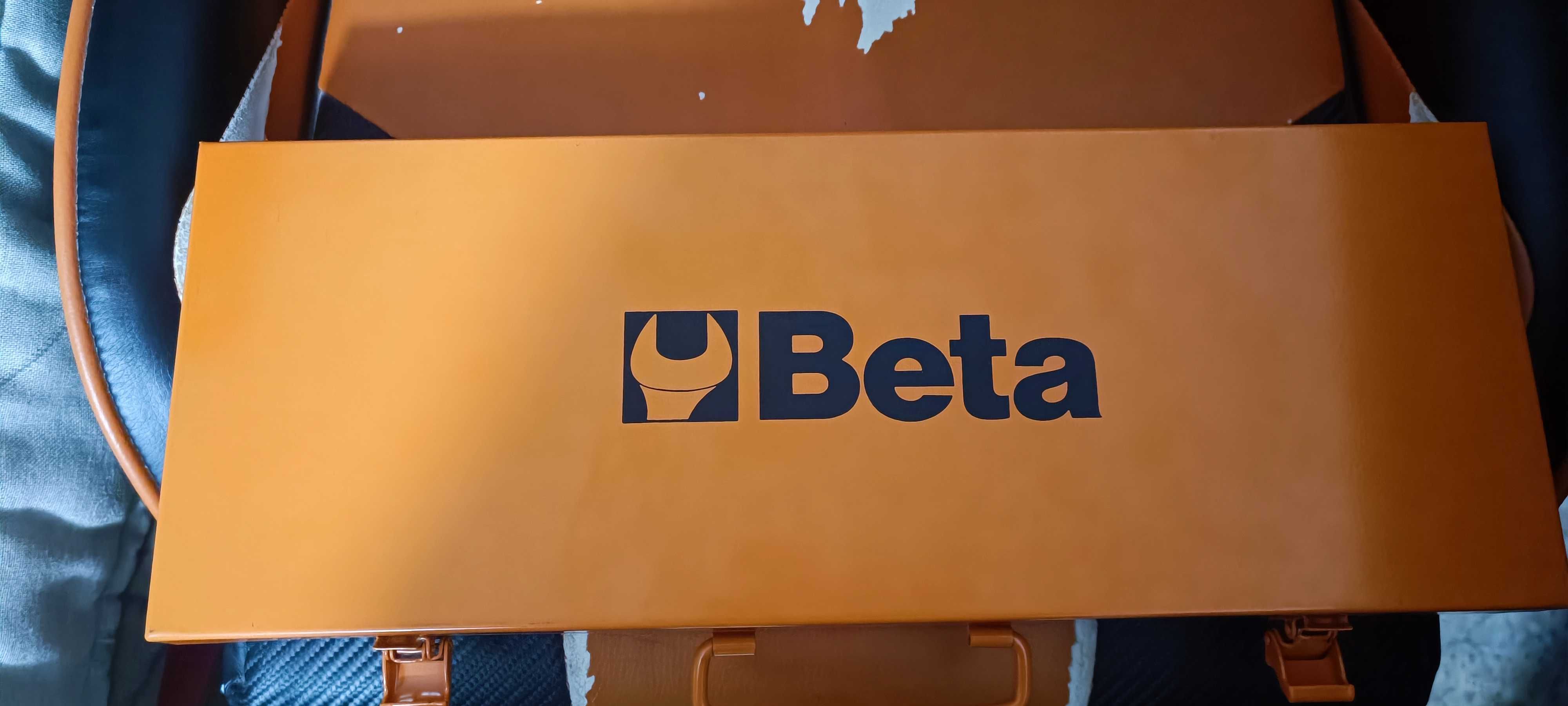 Alicate de cravar porcas beta