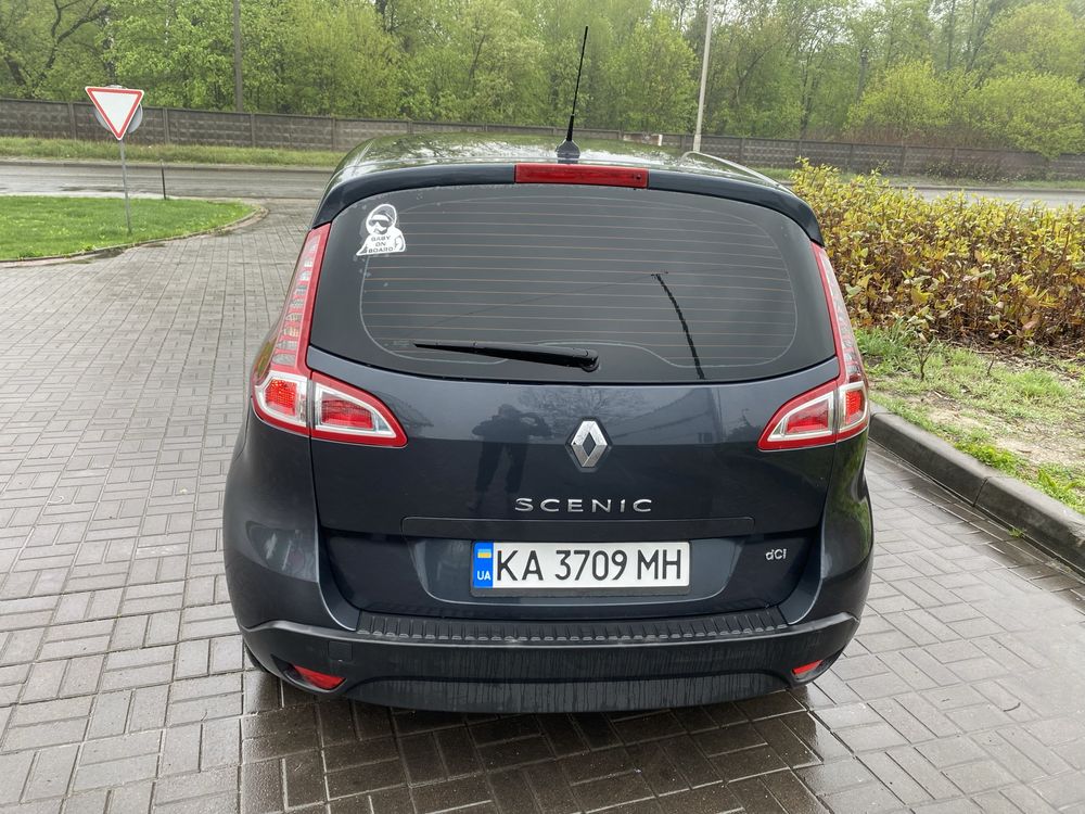 Продам авто RENAULT Scenic 3