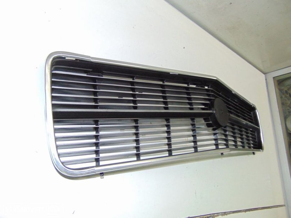 Opel Rekord D ou Comodore B com grelha da frente NOVA