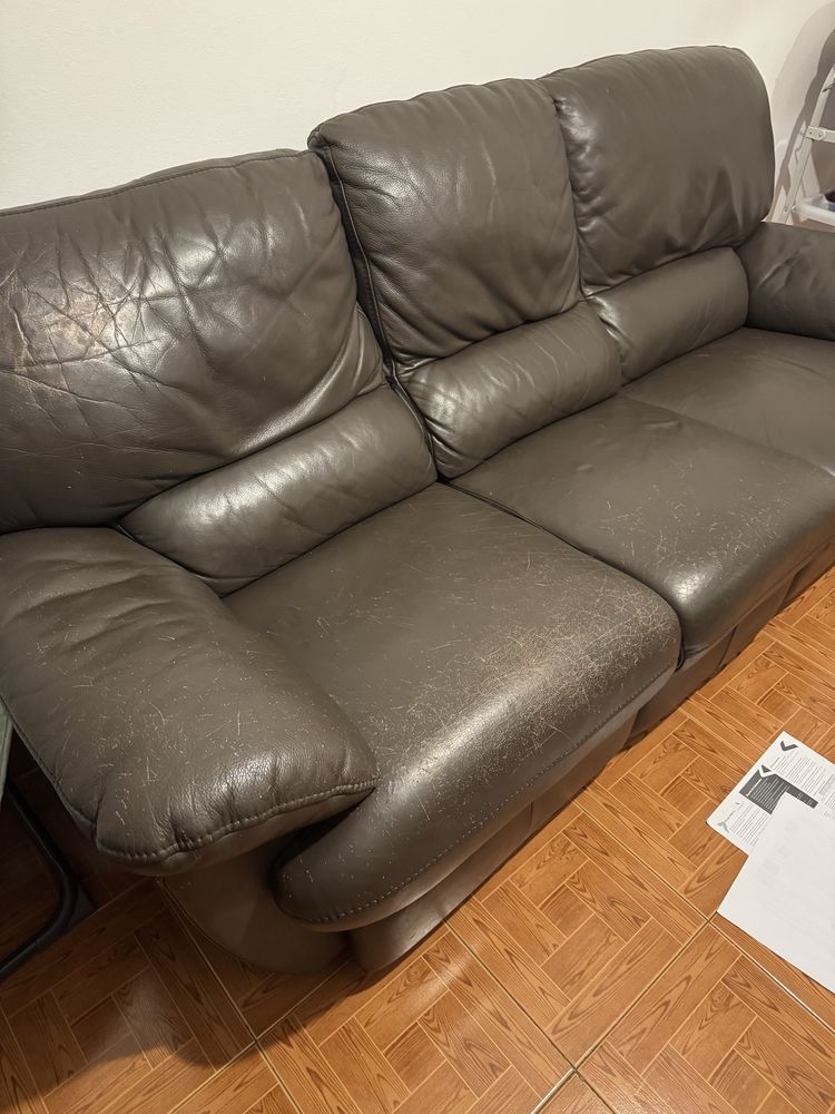 Sofa com algum uso