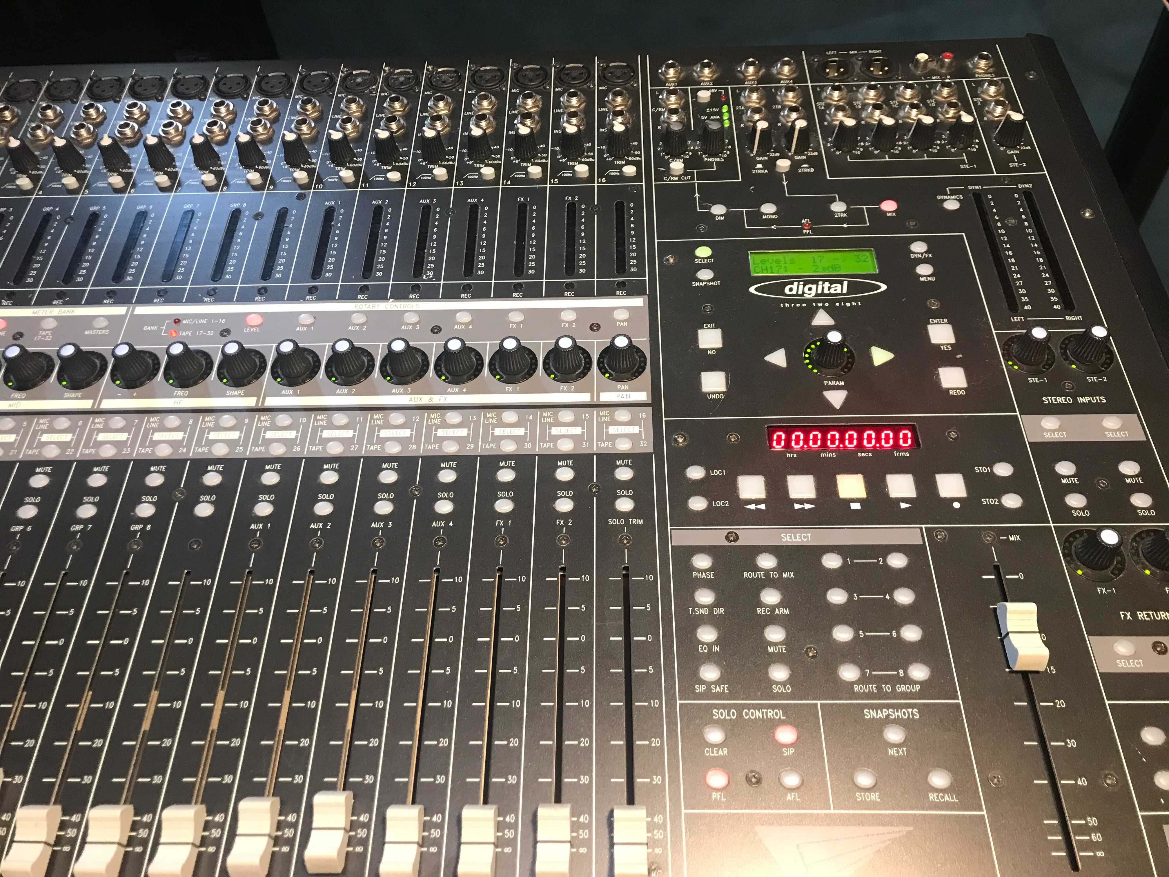 Mikser Soundcraft Spirit Digital 328