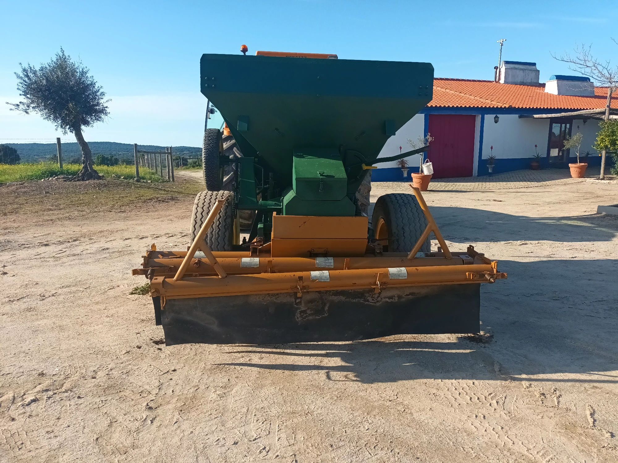 Compra e venda de semeadores sementeira directa teira directa