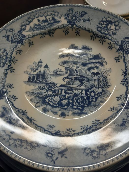 Restos de louças antigas