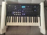 Syntezator KORG ...