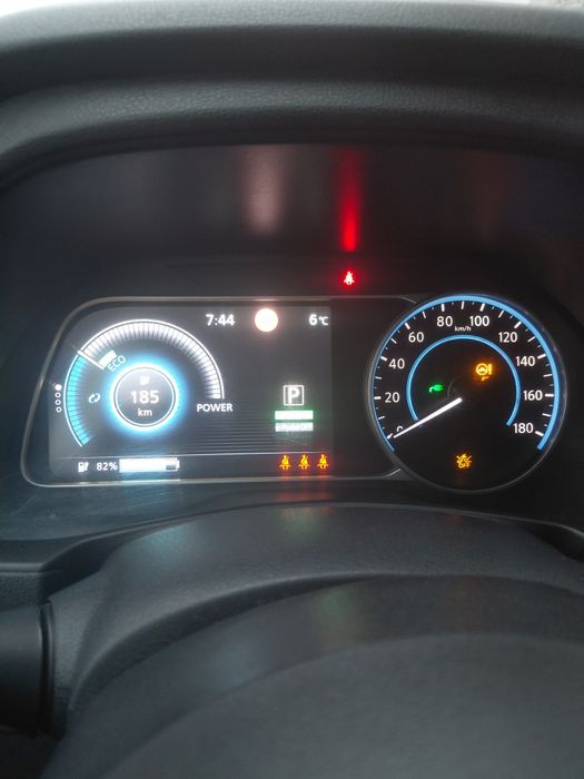 Продам nissan leaf 2019