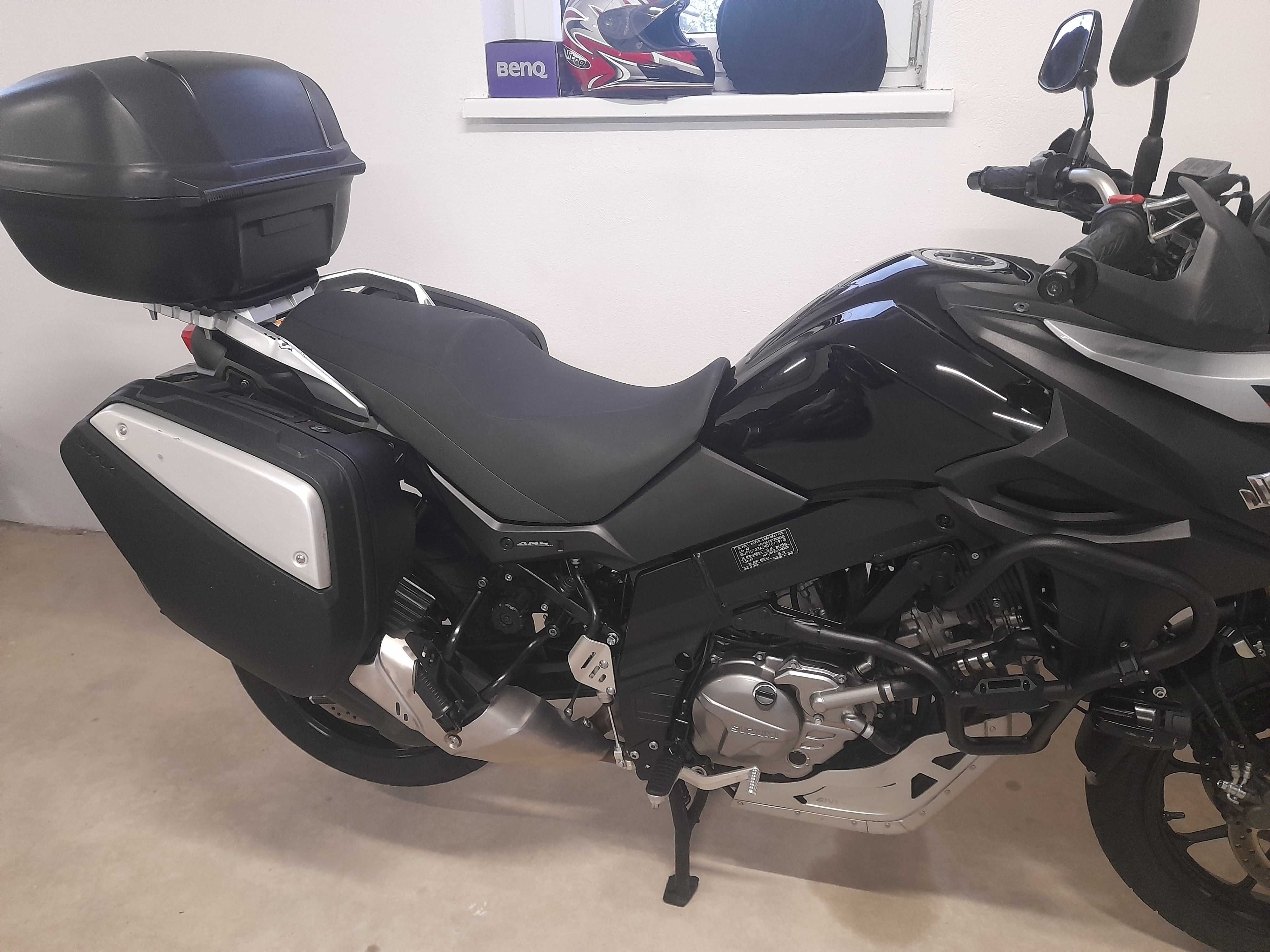 Suzuki DL 650 V-strom ABS, kufry, w bardzo ładnym stanie, serwisowany