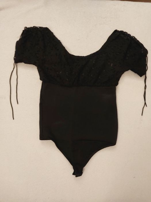 Czarne koronkowe body XXS/32
