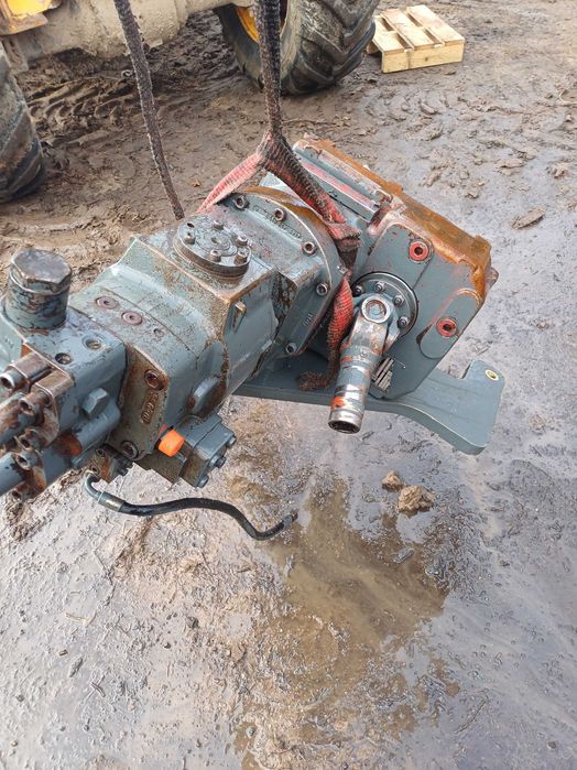 Cześć do koparki Liebherr 900