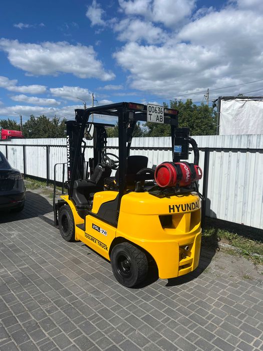 Автонавантажувач HYUNDAI 25L-7A