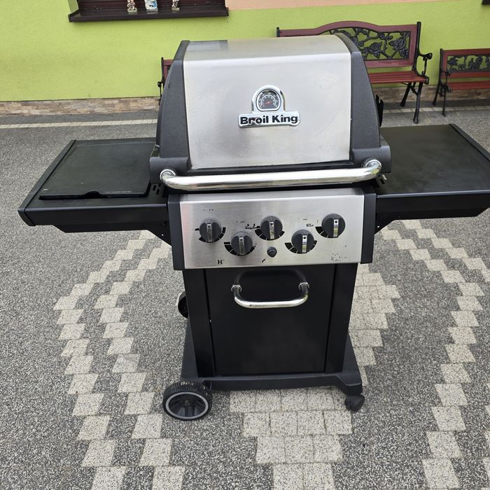 Outletu grill gazowy Monarch 390 Broil King
