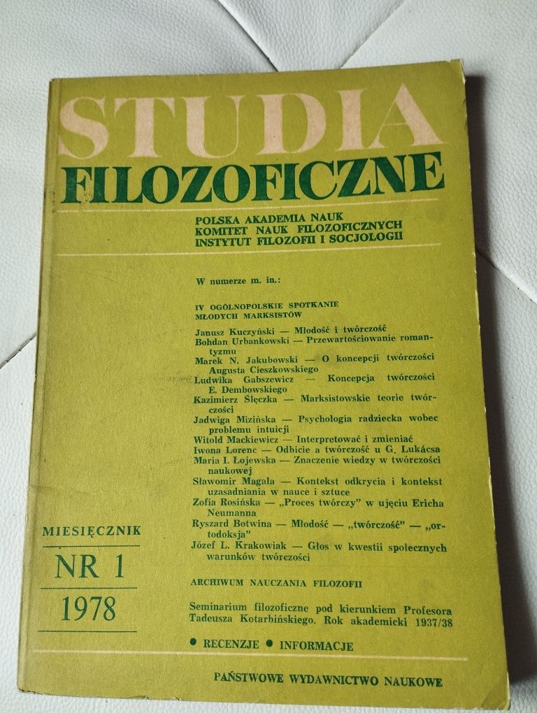 Zestaw Studia filozoficzne, cztery numery.