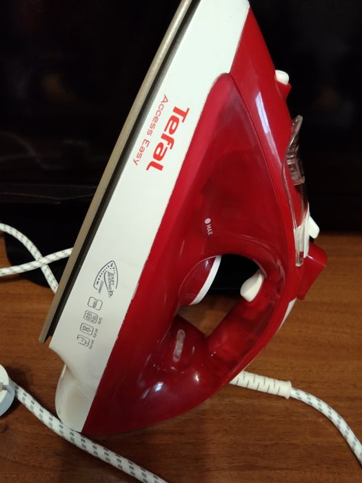 Продам Нову  Праску  Tefal з керамічним покриттям