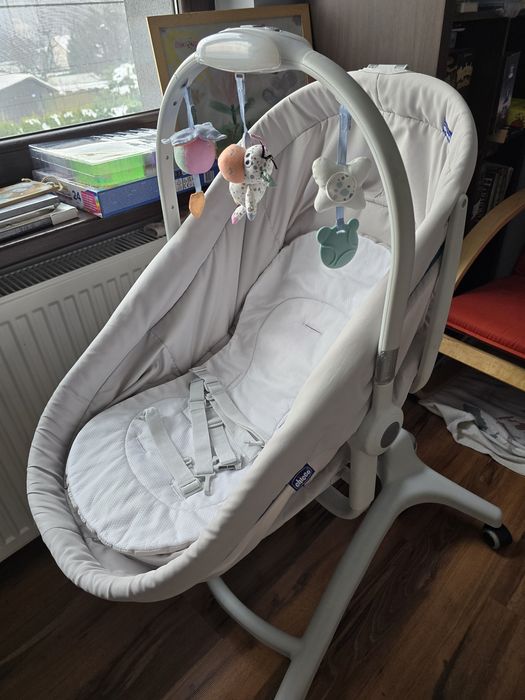 Chicco Baby Hug 4w1 - wielofunkcyjne łóżeczko