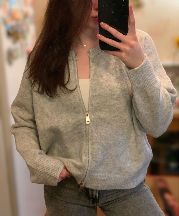 Кардиган сірий на замку