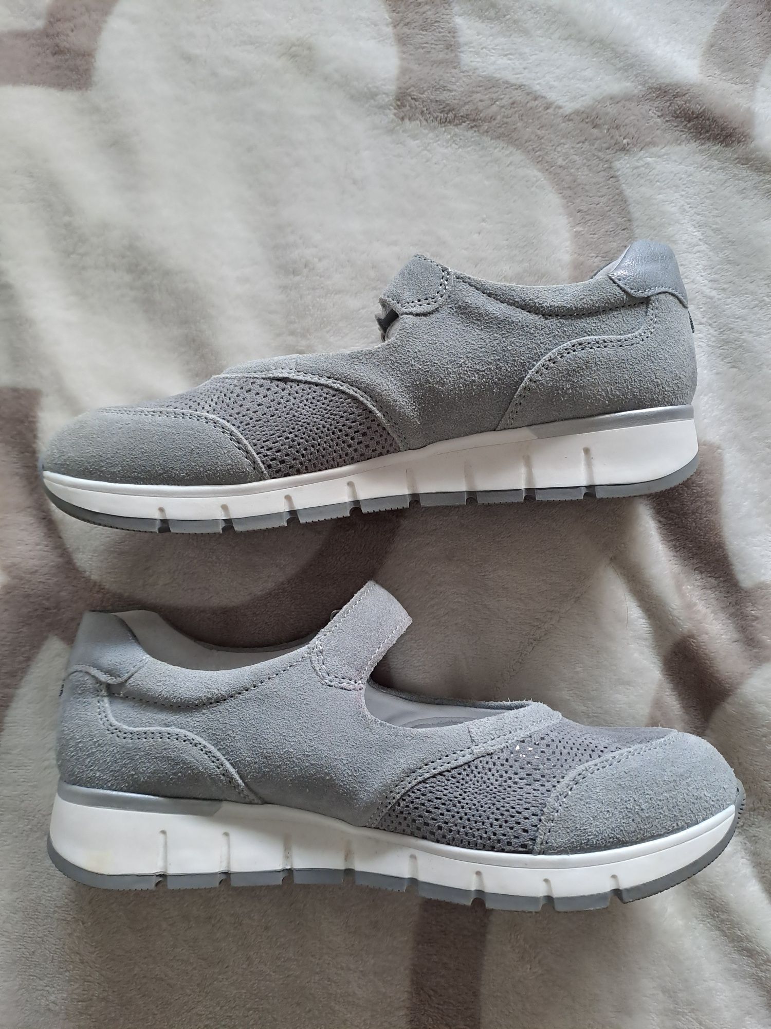 Medyczne buty marki MEDICUS stan jak nowe rozm 29 ( 25 cm).