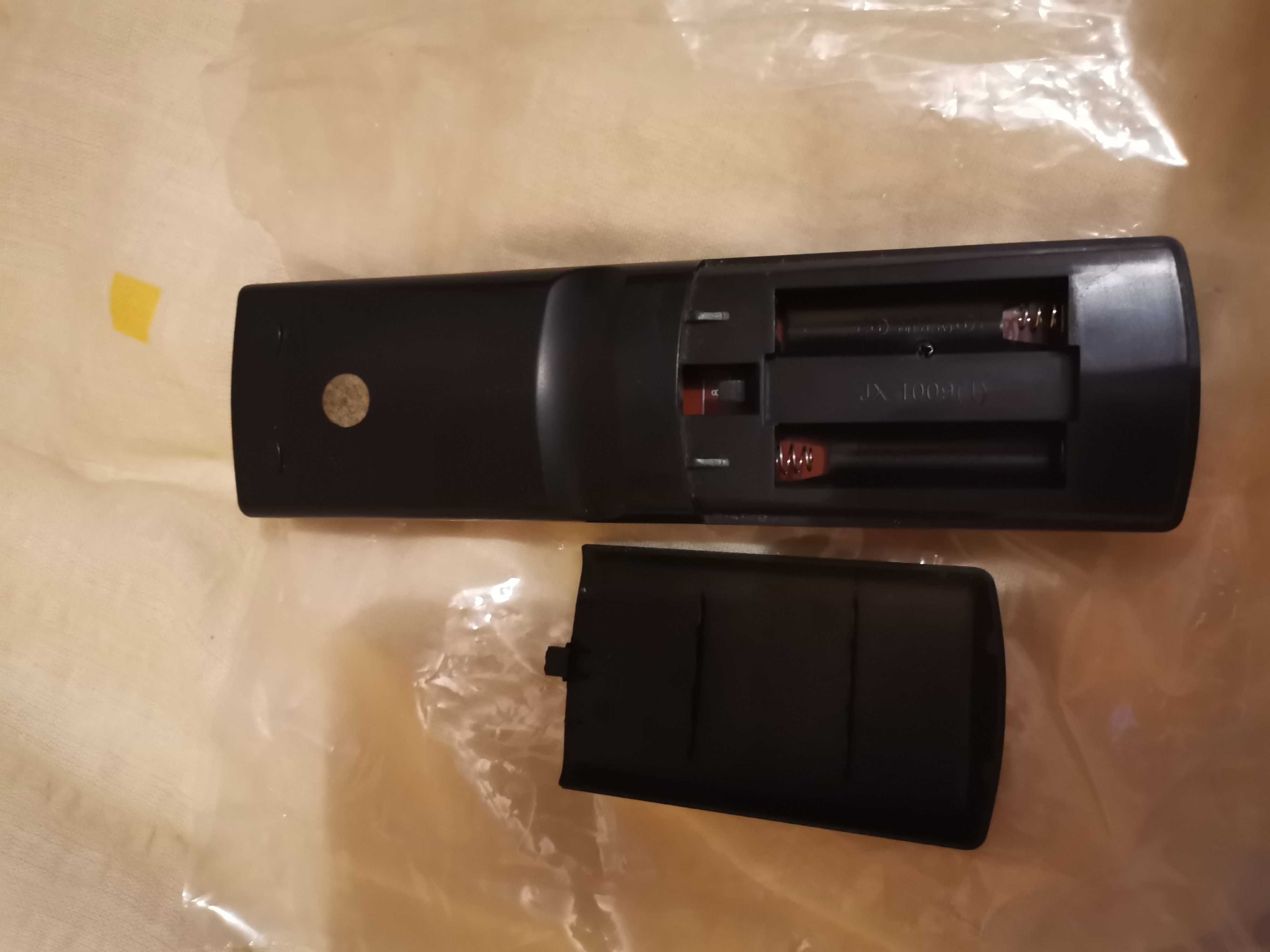 Pilot do dekoderów DVB-T2 H.265 HEVC typu WIWA H.265, prawie jak nowy