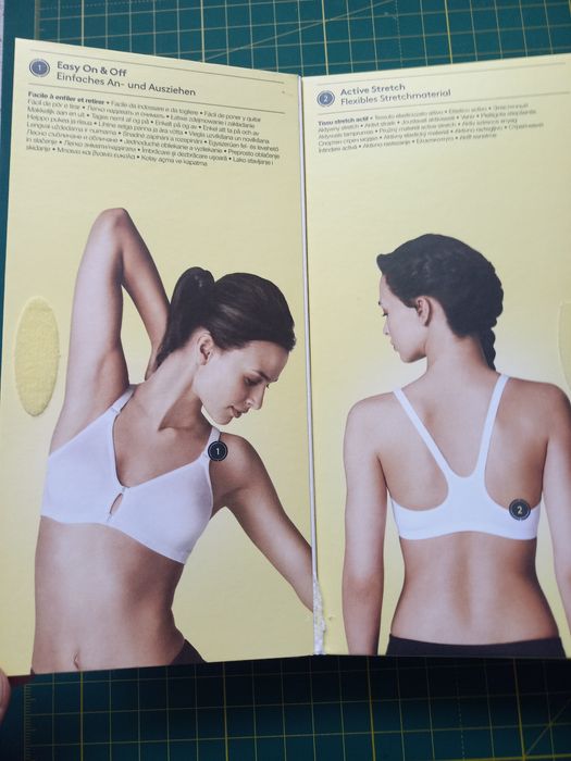 Бюст чорний TRIUMPH з застібкою попереду