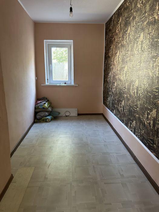 Продам 1/2 част. будинку у с. Коротич