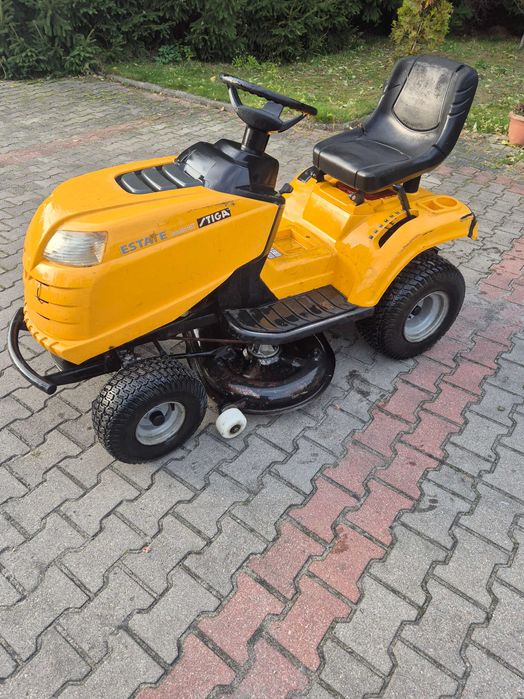 Kosiarka ciągniczek Stiga Estate