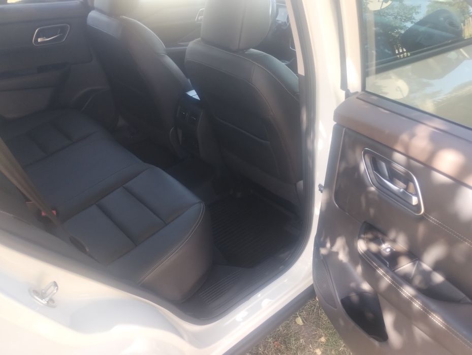 Нісан рог 21 року