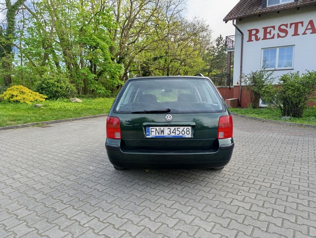 Volkswagen Passat 1.8 125KM LPG Klima Radio Relingi ZADBANY