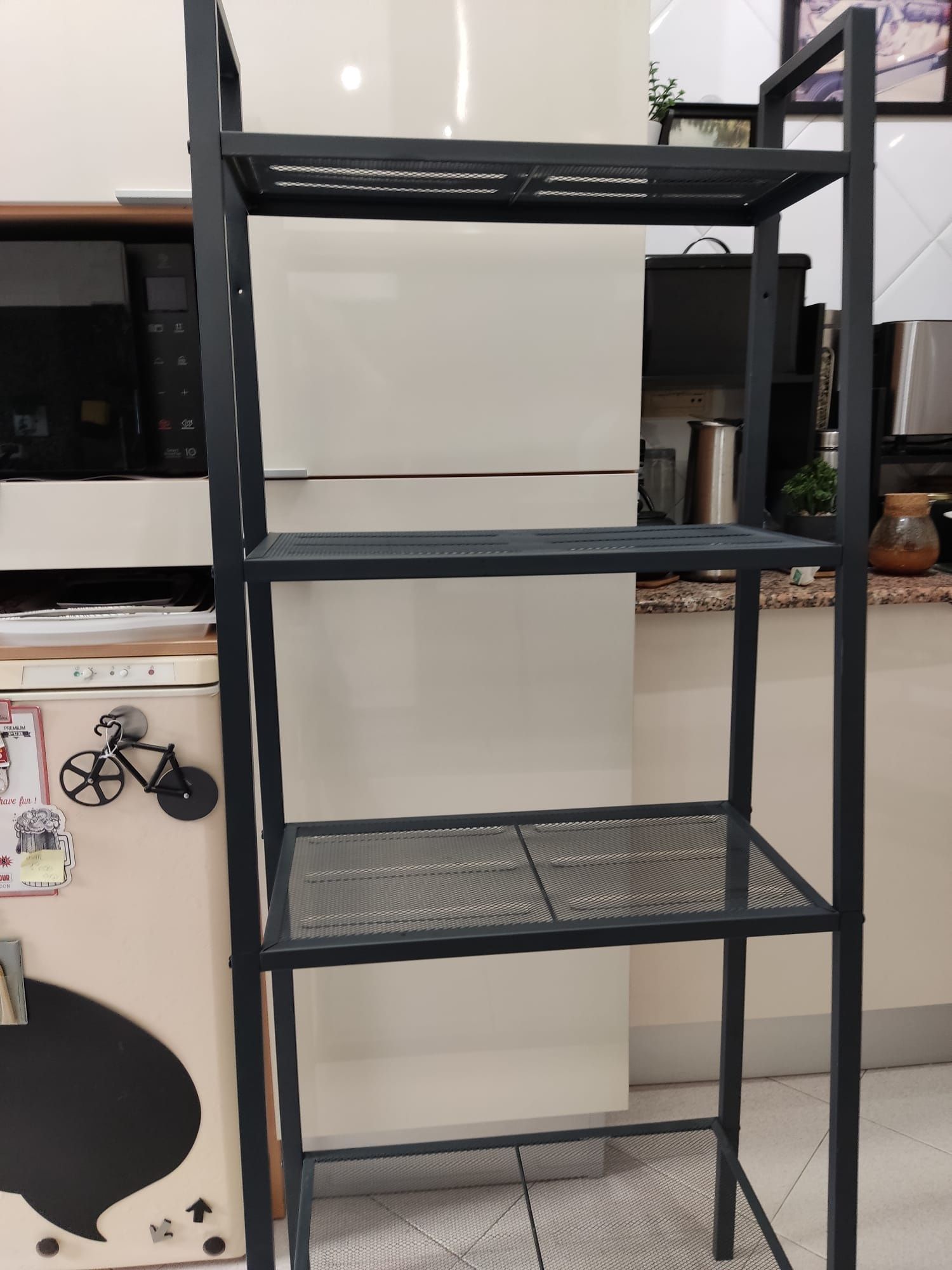 Estante IKEA preto