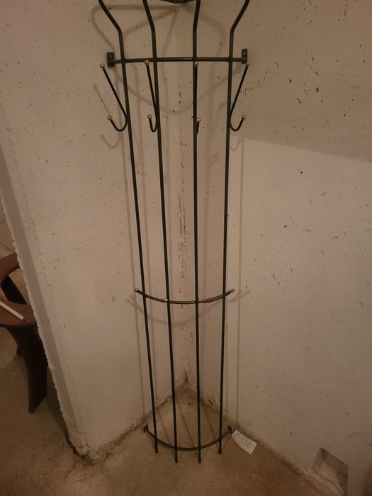 Wieszak metalowy narożny