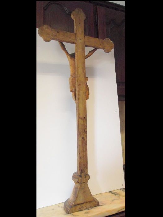 grande antigo crucifixo em madeira policromada Sec. XIX - 106 cm