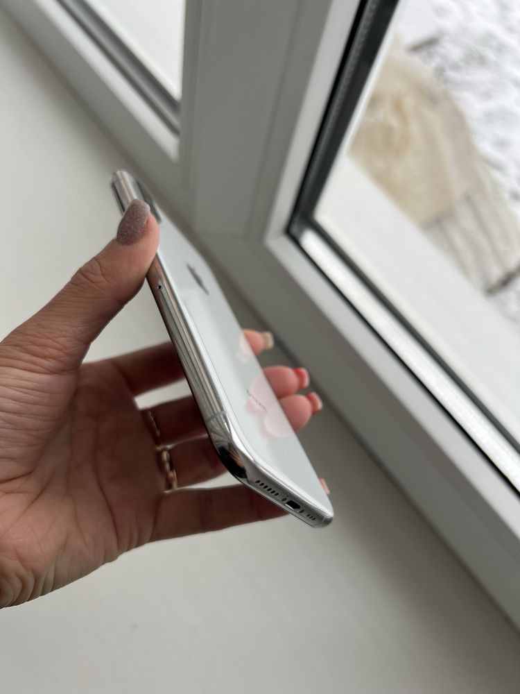 Iphone XS 64GB (Silver)