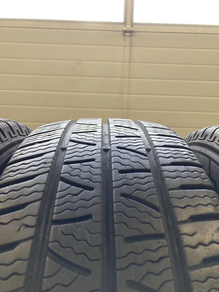 215/65 R16C Pirelli Carrier
