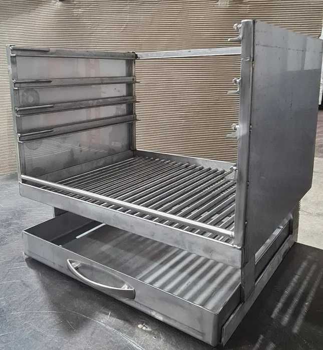 CHURRASQUEIRA INOX