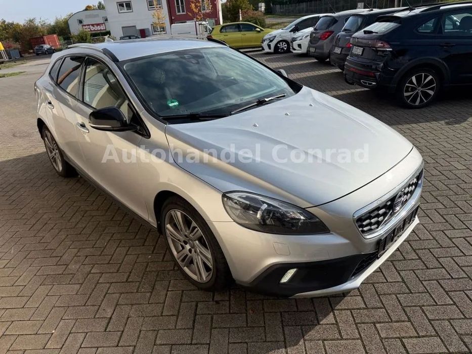 Volvo V40 Cross Country 2,0 D3 150 KM*5 cylindrowy*2xCzujniki*Grzana szyba*2xAlu*